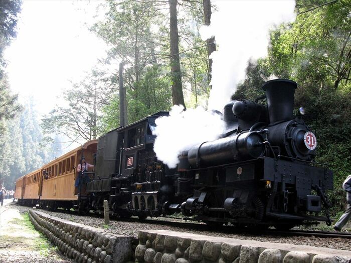 阿里山森林鉄道、神木駅のスイッチバック