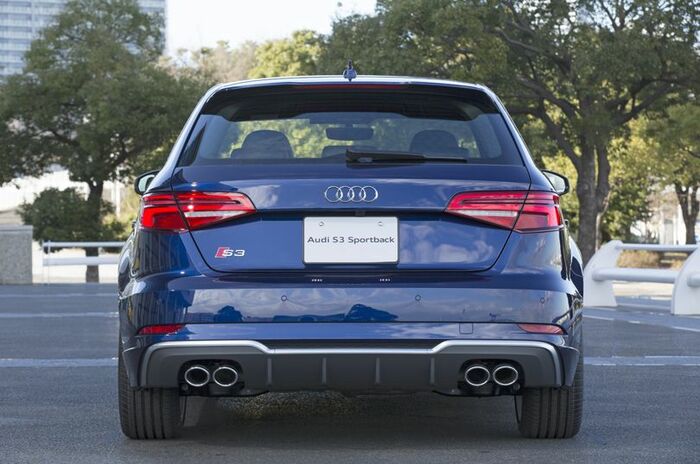 アウディ S3 スポーツバック｜Audi S3 Sportback