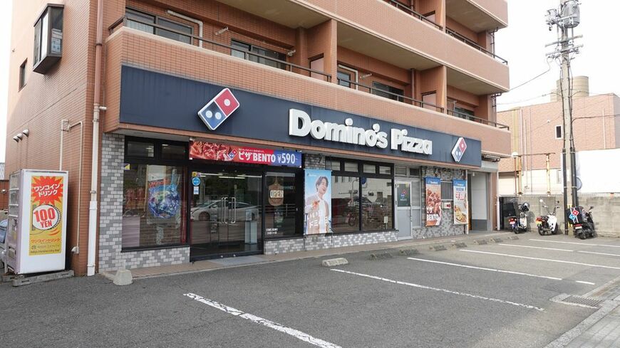 ドミノピザの標準的庵店舗。写真は愛媛県「松山空港通り店」（筆者撮影）