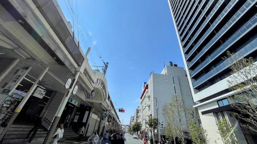 綾瀬駅前