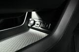 スズキの新型「eビターラ プロトタイプ」（写真：スズキ）