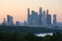 ロシア中銀の外準凍結でデフォルトリスク続く ロシア債務をいつまで履行できるか臆測飛び交う