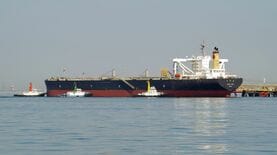 原油を積み替え調達…安定供給に奔走する元売りを販売価格の｢逆ザヤ｣が直撃か／一方､国家備蓄の割安調達による利益も