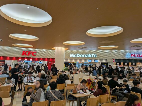 イオンレイクタウン FOREST TABLE