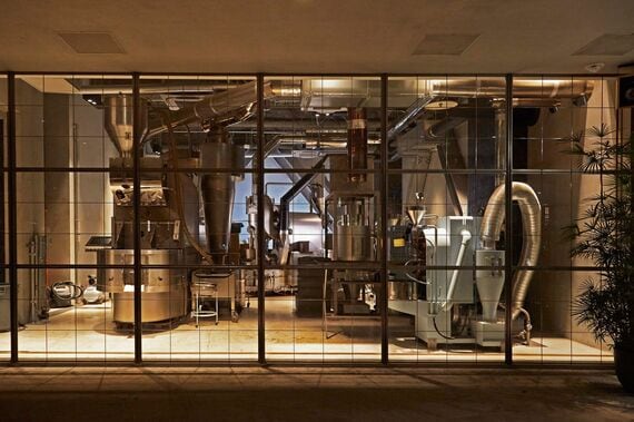 「調布焙煎ホール」の焙煎室