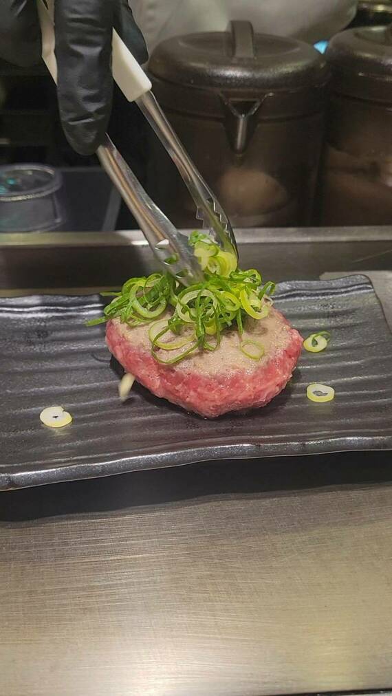 「極みや」のハンバーグ