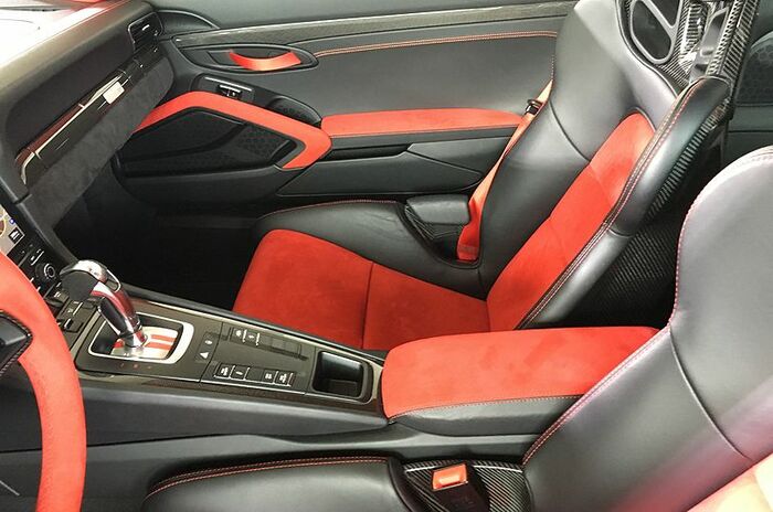 ポルシェ 911 GT2 RS｜Porsche 911 GT2 RS