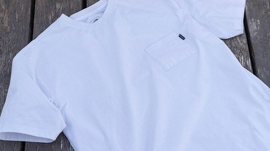 暑い夏のランニングで、リラックスしながら走れるウェアといえばTシャツ。機能性からスタイリングまで、イケてる先輩ランナーの声を紹介（写真：OCEANS編集部）