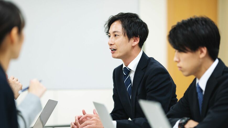 「会議に参加させてはいけない人」の3つの条件とは（写真：EKAKI／PIXTA）
