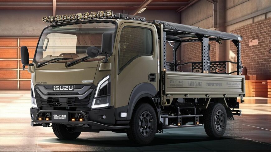 東京オートサロン2025で初公開された「エルフ ミオ クロス コンセプト」（写真：いすゞ自動車）