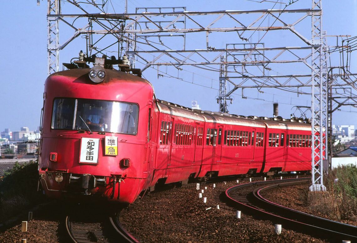 名鉄3400系は下部までスカートで覆った流線形だった（撮影：南正時）