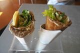 昼食に摂ったチーズをトッピングしたクレープ（写真：佐滝剛弘）