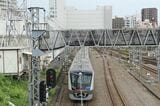 相模大野駅に入線する小田原線の電車