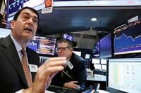 米国株はナスダックが終値で最高値更新 NYダウやS&P500は前日比ほぼ変わらず