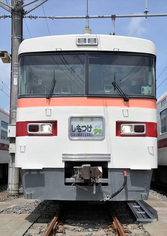 精悍なスタイルの350型