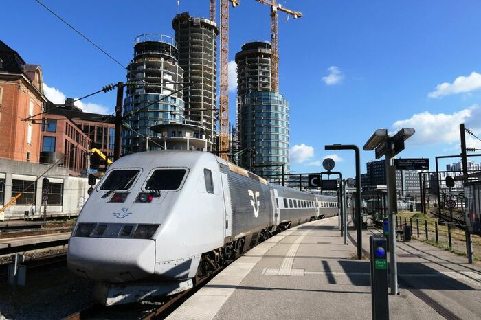 スウェーデンのストックホルムから乗り入れるSJ2000