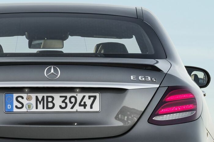 メルセデスAMG E63 S 4マチックプラス｜Mercedes-AMG E63 S 4MATIC＋