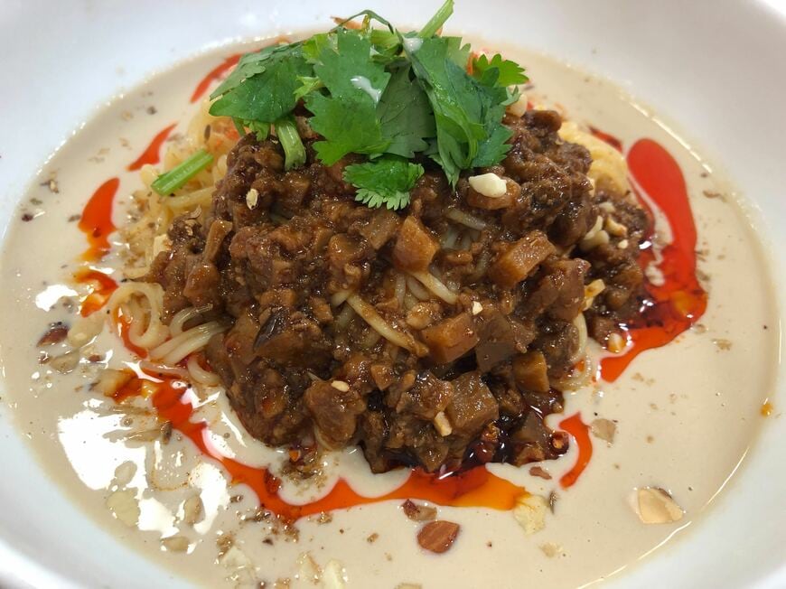 「冷やし豆乳担々麺」