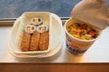 ホット助六とカップ麺