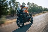 KTM「1390スーパーアドベンチャーSエヴォ」（写真：KTM）
