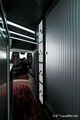 スター・ウォーズの世界観が広がるトイファクトリーのキャンピングカー「ダビンチ6.0＜スター・ウォーズ＞エディション」（写真：トイファクトリー）