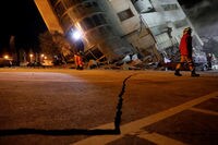 台湾東部のM6.4地震､少なくとも5人死亡