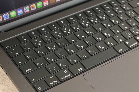 外見はまったく変わらないMacBook Pro