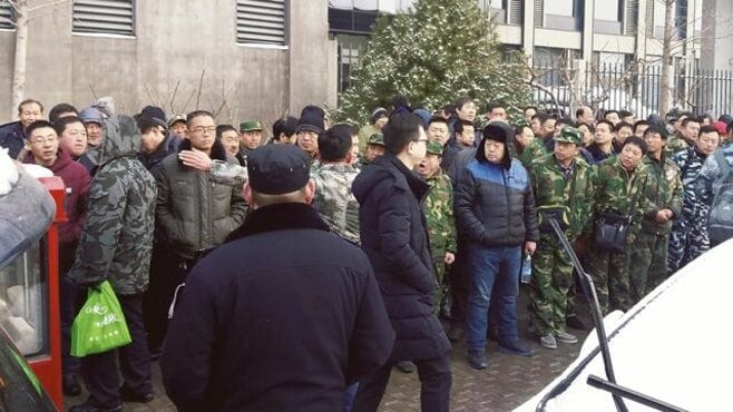 中国各地で頻発する退役軍人の抗議活動