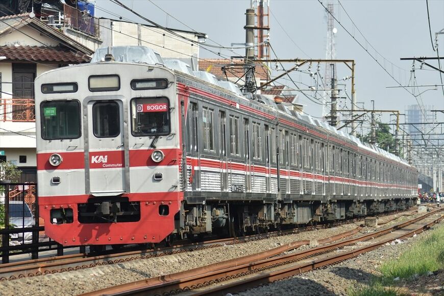 8618編成、運転台窓の防護網が外された末期の姿（筆者撮影）