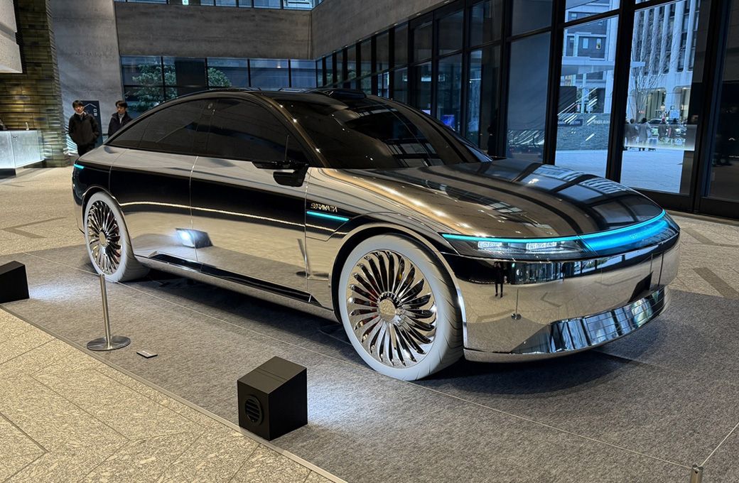 ソニー・ホンダのアフィーラ1。開発中止の数日前も都内で展示されていた（写真：編集部撮影）