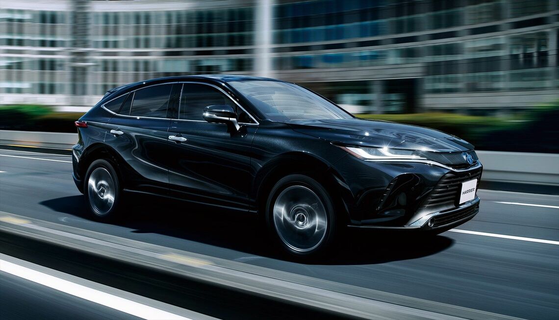 4代目となる現行「ハリアー」の発売は2020年。2022年にプラグインハイブリッドを追加（写真：トヨタ自動車）