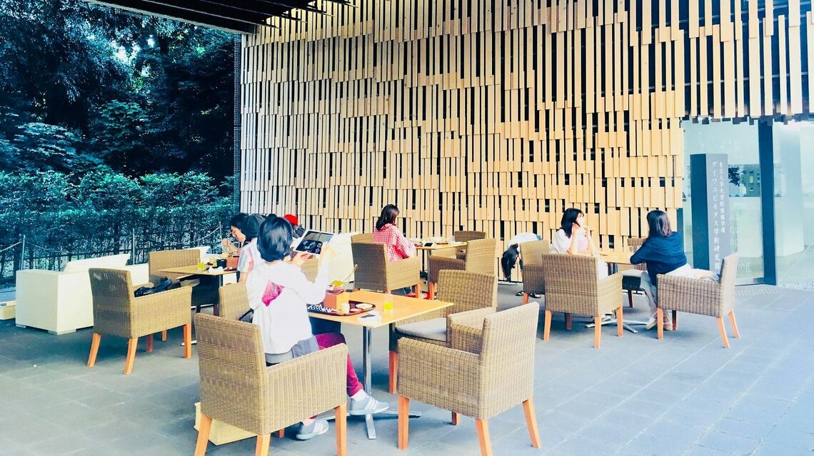 訪日中国人富裕層に人気も高かった隈研吾氏デザインの東大内のカフェ（写真：筆者撮影）