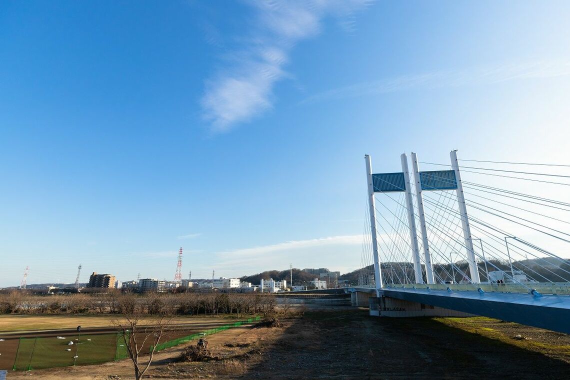 是政駅から徒歩3分で写真の是政橋。渡れば南武線南多摩駅だ（筆者撮影）
