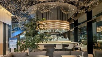 浜松町｢超太っ腹フードホール｣で1人飲みの至福