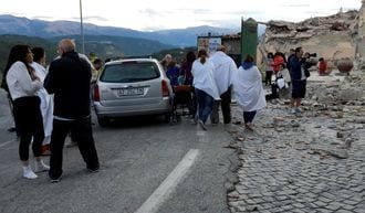 イタリア中部地震､最低でも120人が死亡