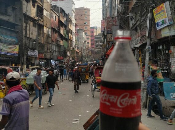 首都ダッカの街並み