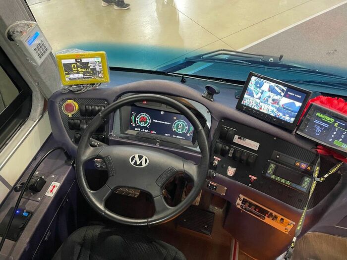 運転席も高機能化が進んでいる