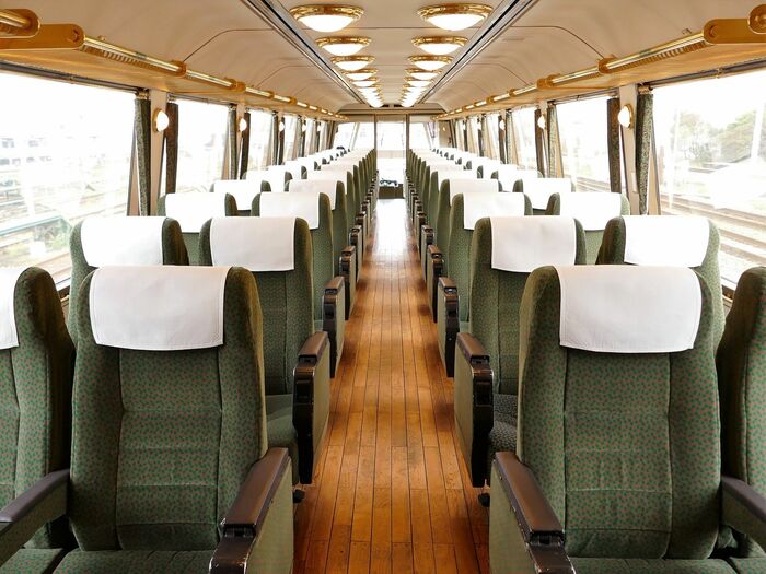 伝統あるヨーロッパのホテルを思わせる内装