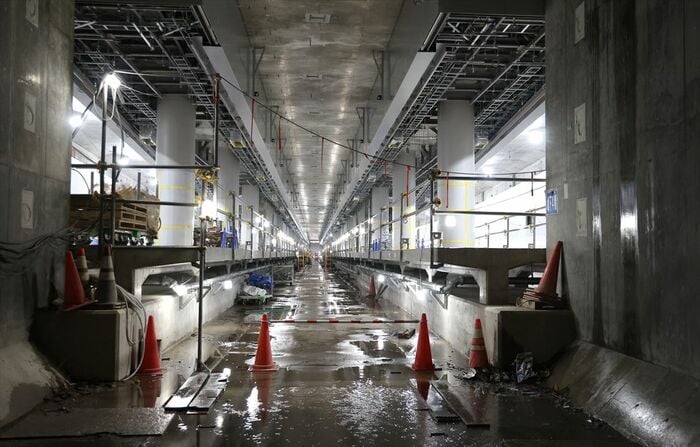 工事中の新横浜駅ホーム