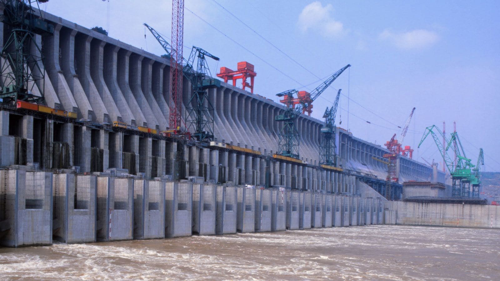 歪み 三峡 ダム 世界最大「三峡ダム決壊」で、中国壊滅危機は本当か？