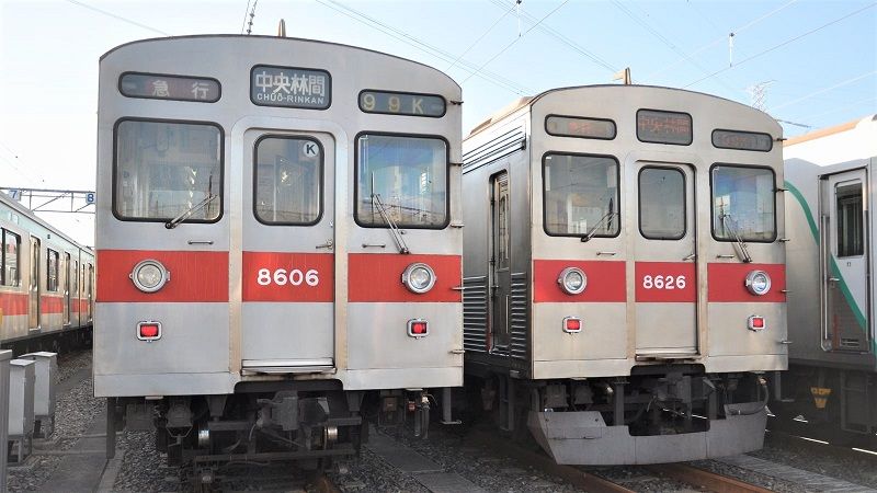 田園都市線の顔､消えゆく｢8500系｣銀色電車 沿線の発展を見守った古参