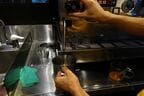 シトラスベースはスチーム（高温の水蒸気）で抽出する