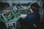 高速試験に向かうICE試作車の運転室の様子