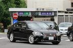 主要な都道府県に配備されるレクサスLS460 。