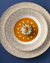 栗田料理長によるentrée（写真：銀座レカン提供）