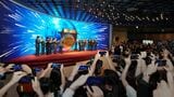 CATLはさらなる成長に向けて積極投資を続ける構えだ。写真は2025年5月、香港証券取引所に重複上場した際の記念式典（同社ウェブサイトより）