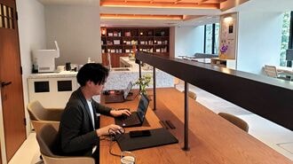 「TOMORE田端」のコワーキングラウンジ