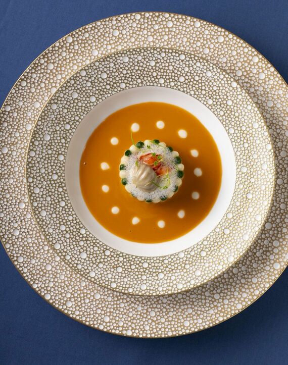 栗田料理長によるentrée(写真:銀座レカン提供)