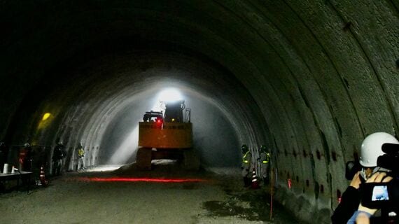 北海道新幹線豊野トンネル貫通