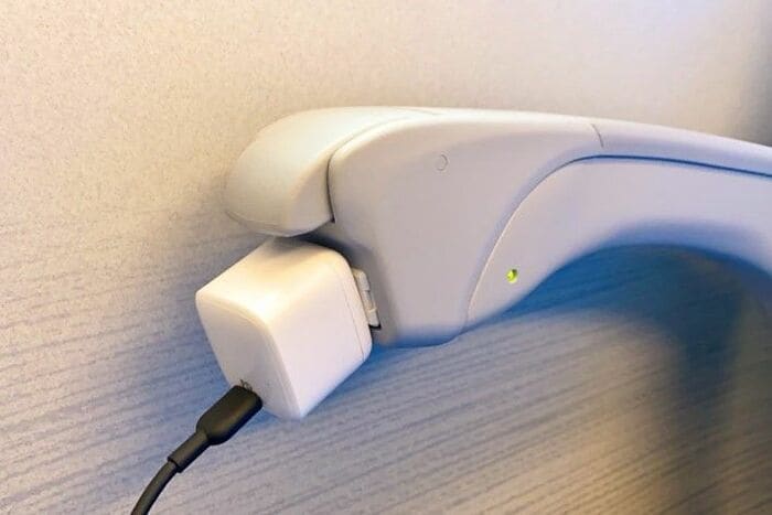 普通車のひじ掛けコンセント